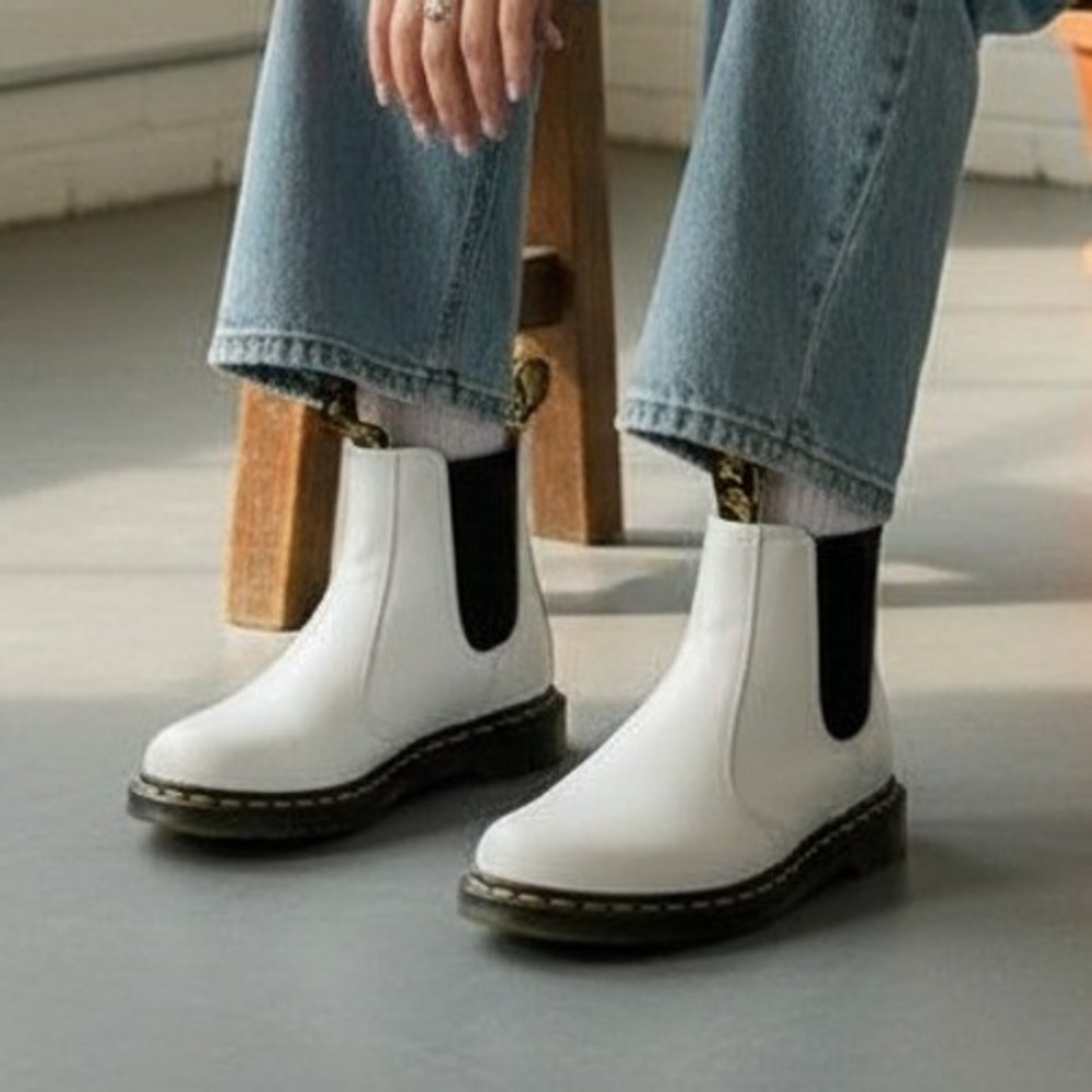Dr Martens White‎ Leather Chelsea Boots Airwair Soles - Size US 7 EU 38 UK 5
